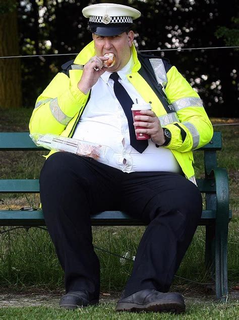 videos obese policeman
